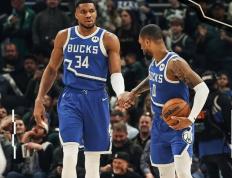 包含雄鹿复出首战，狂砍50分状态火爆，格林成为焦点！的词条