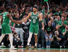 东契奇复出首战，波尔津吉斯状态火爆，凯尔特人成为焦点！的简单介绍